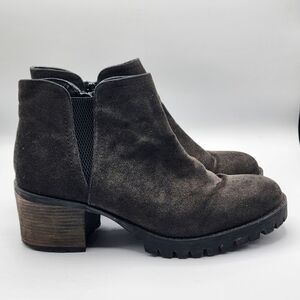 Bullboxer B52 chunky suede lugsole ankle boots